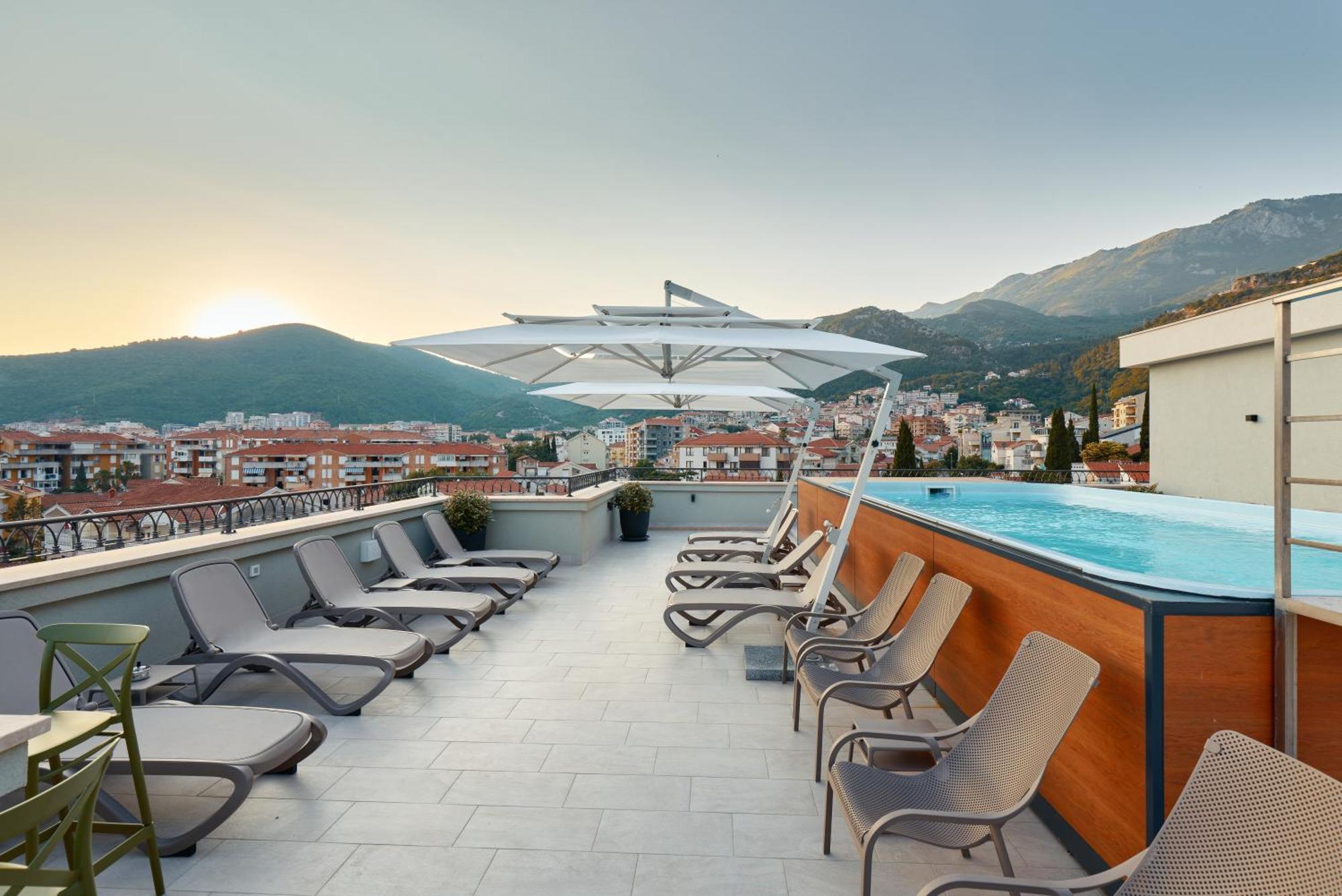 Hotel Diplomat By Aycon Budva Exterior photo
